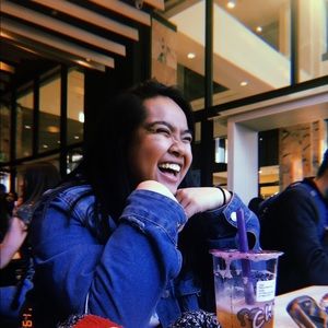 Meet your Posher, Janierose